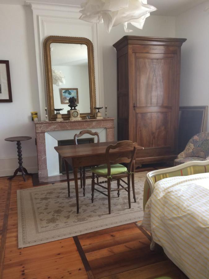 Le Logis Du Plessis Bed & Breakfast Chaniers Dış mekan fotoğraf