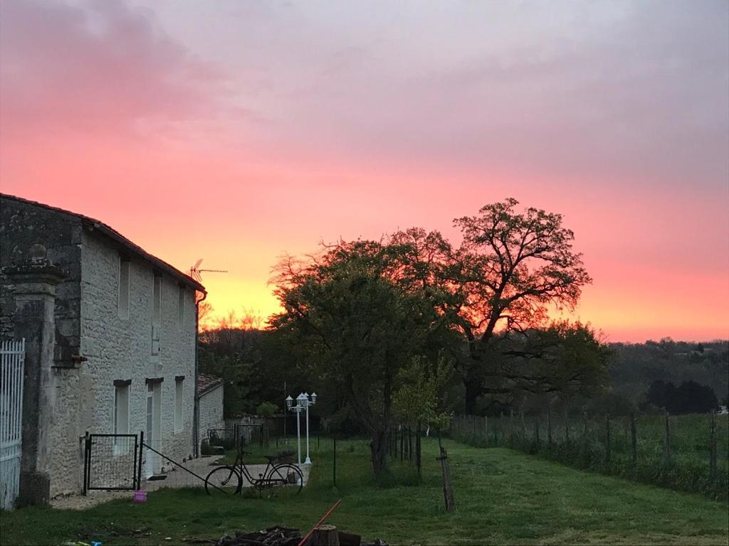 Le Logis Du Plessis Bed & Breakfast Chaniers Dış mekan fotoğraf